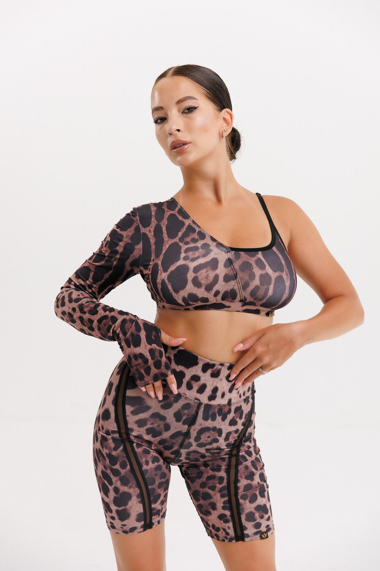Топ Move Elegant Jaguar - 1